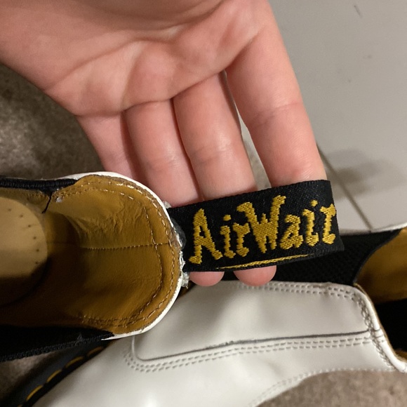 White Chelsea boot, Doc. Marten’s, worn twice, woman’s US 8 - Picture 7 of 14